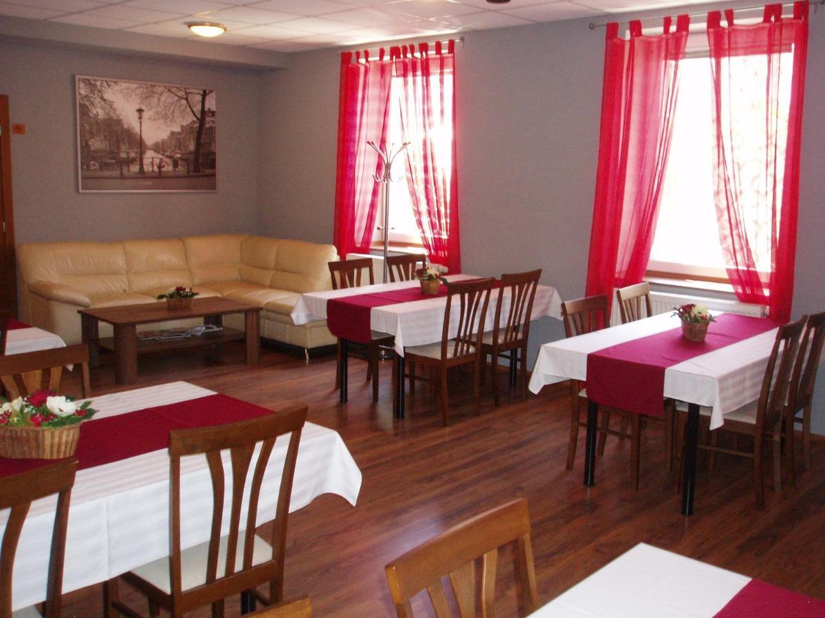 Salur Bed & Breakfast Nove Zamky Ngoại thất bức ảnh