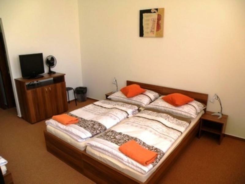 Salur Bed & Breakfast Nove Zamky Ngoại thất bức ảnh