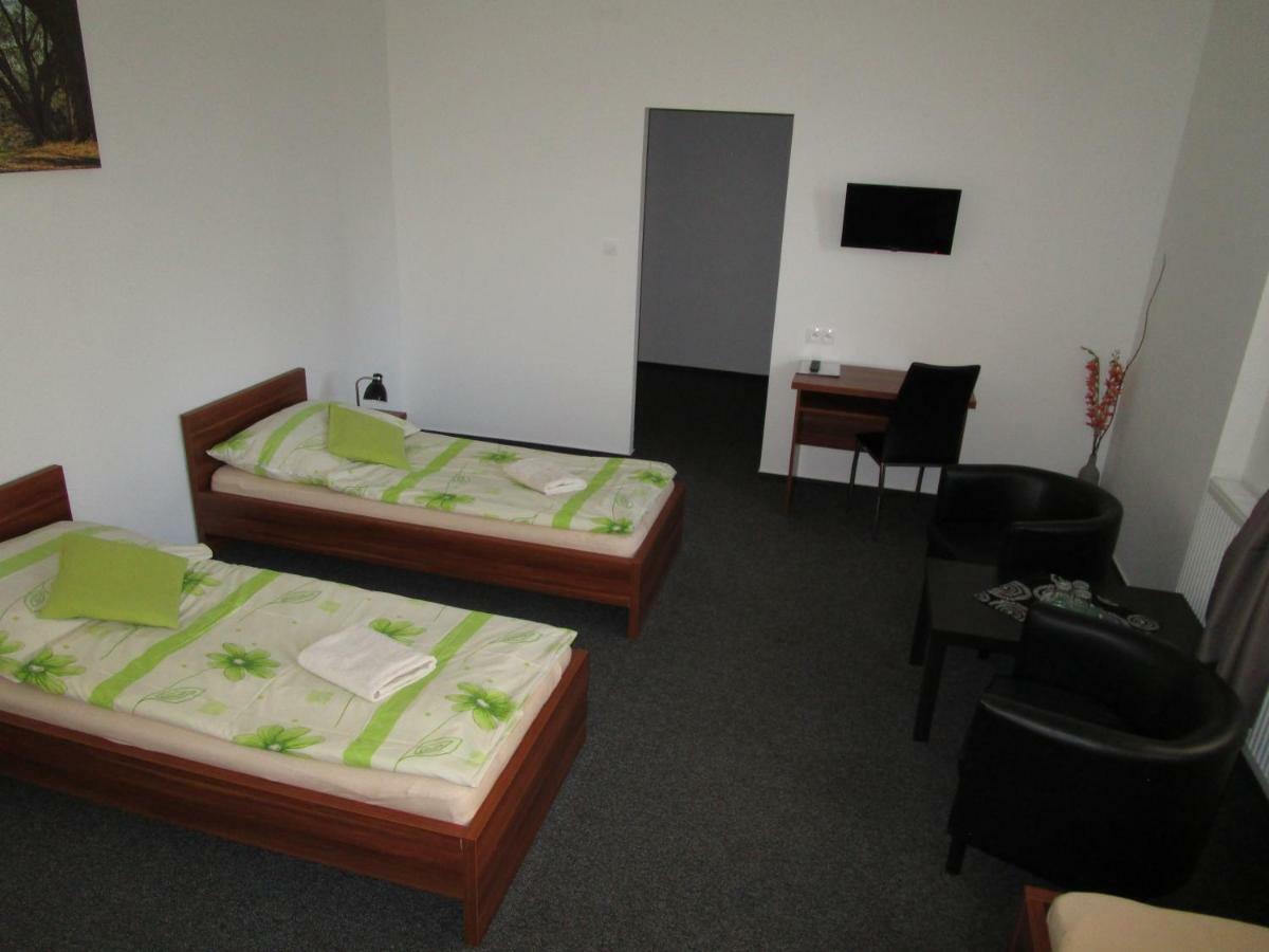 Salur Bed & Breakfast Nove Zamky Ngoại thất bức ảnh